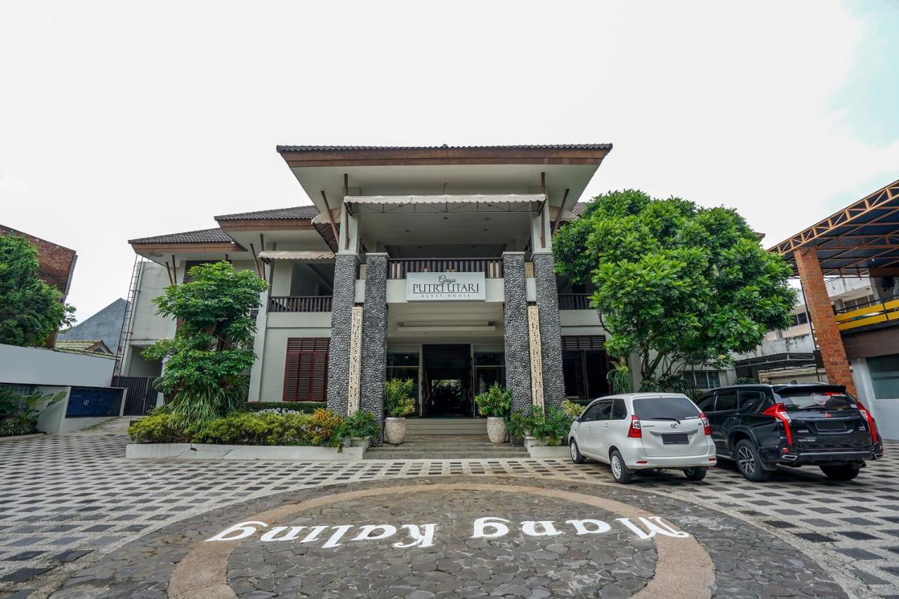 Oyo 282 Putri Utari Residence 玛琅 外观 照片